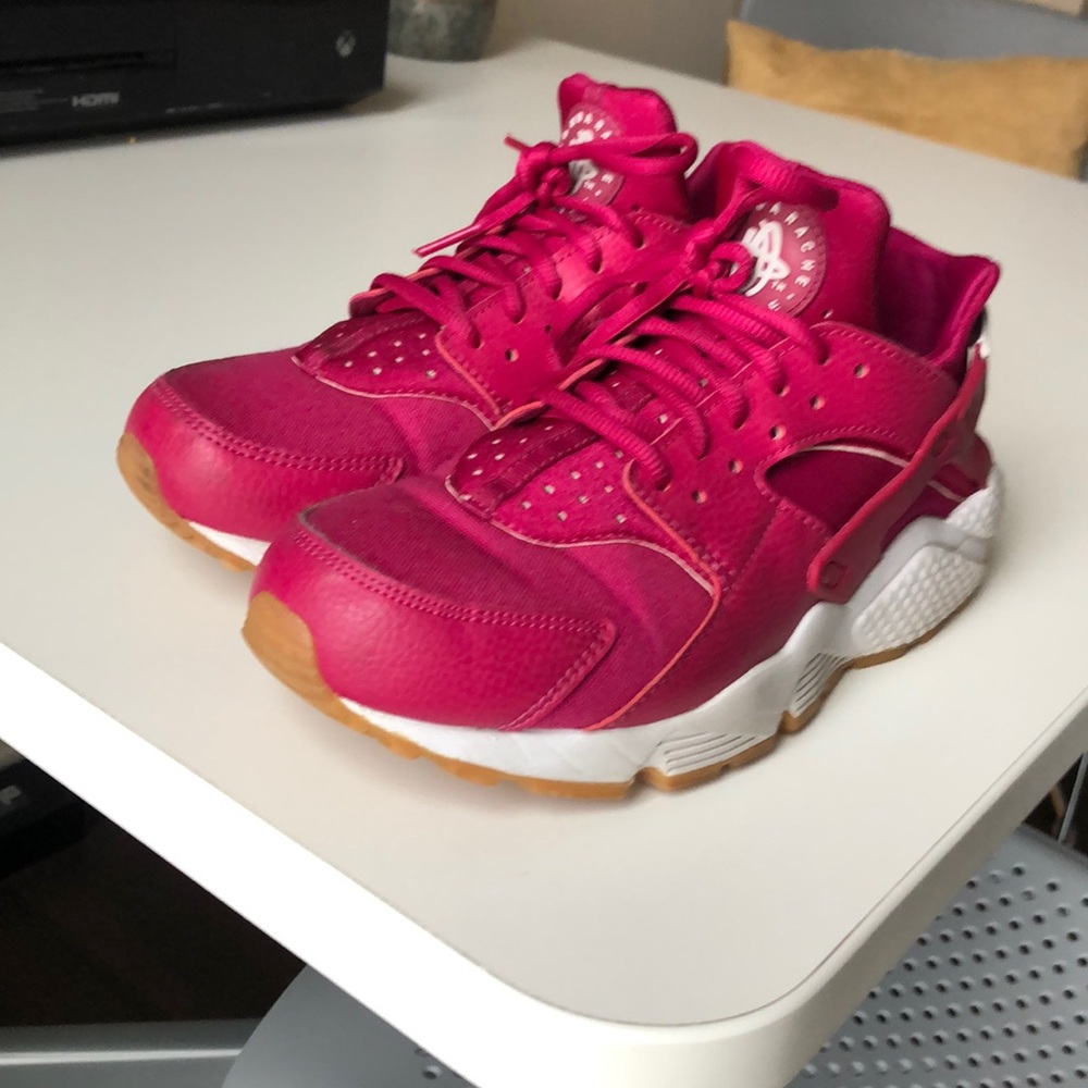 Pink Nike Air Huraches